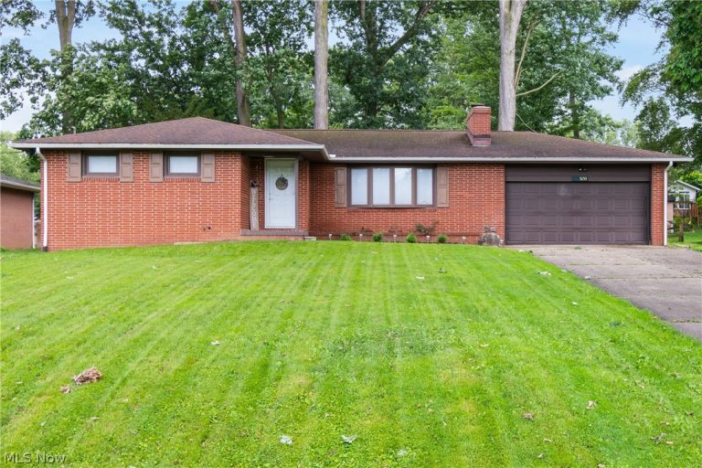 3233 Greenpark Street, Massillon, OH - Photo 2
