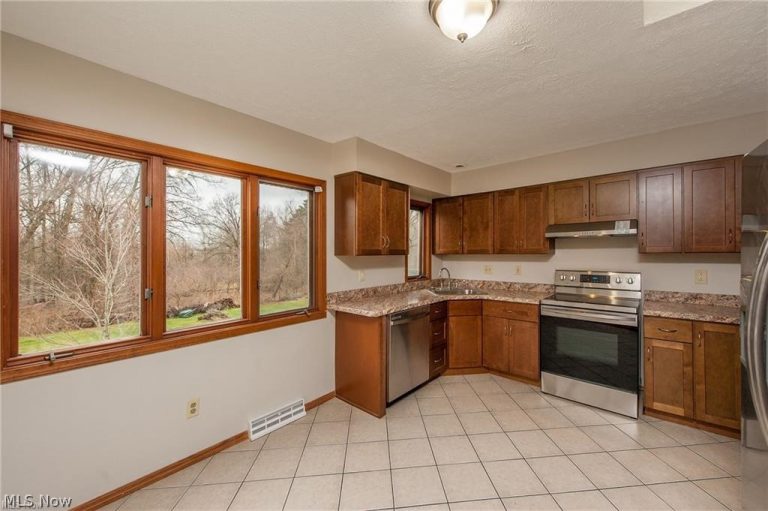 28310 Center Ridge Road, Westlake, OH - Photo 6