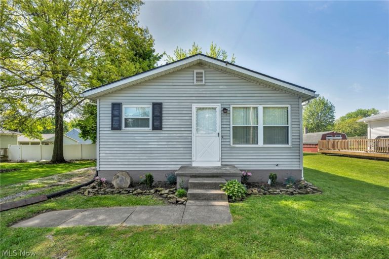 1144 Noble Street, Barberton, OH - Photo 2