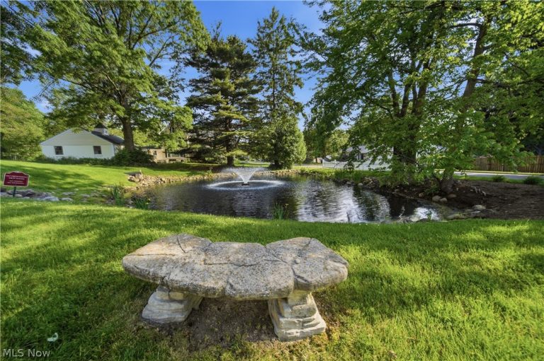 635 Durkin Way, North Canton, OH - Photo 2