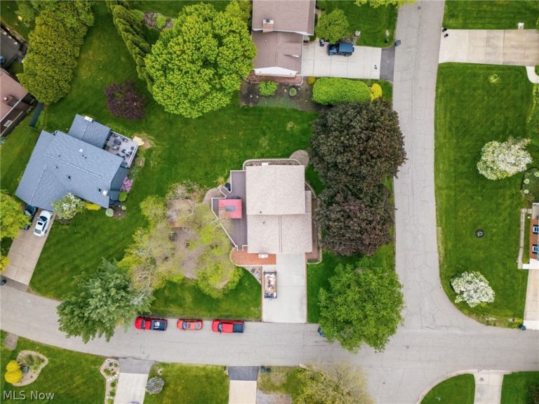 5133 Seaview Circle, Canton, OH - Photo 4