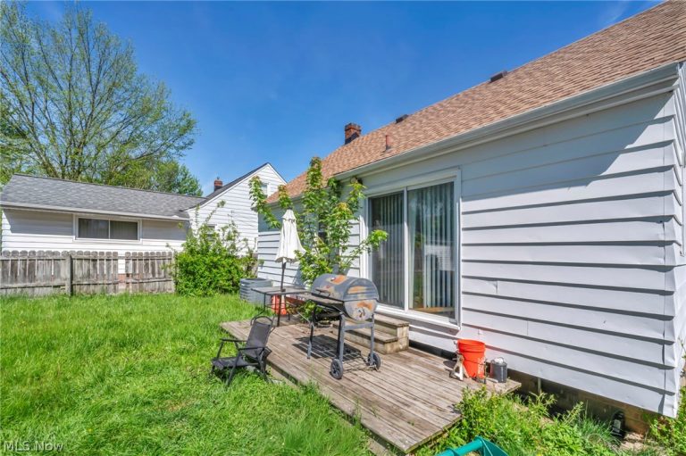 15812 Grant Avenue, Maple Heights, OH - Photo 5