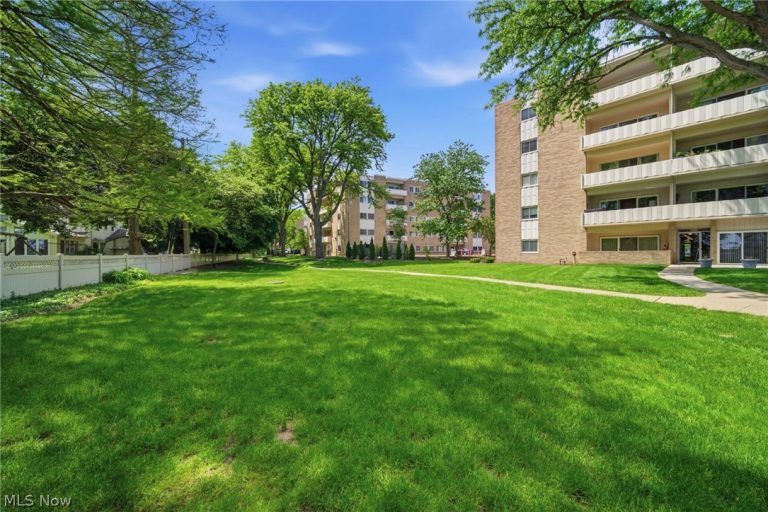 2039 Wooster Road #21, Rocky River, OH - Photo 2