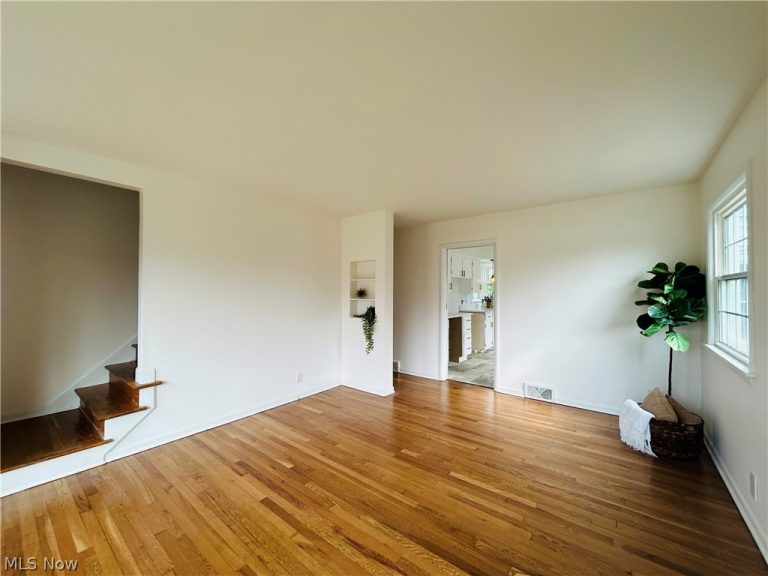 25 Hayes Avenue, Cuyahoga Falls, OH - Photo 4