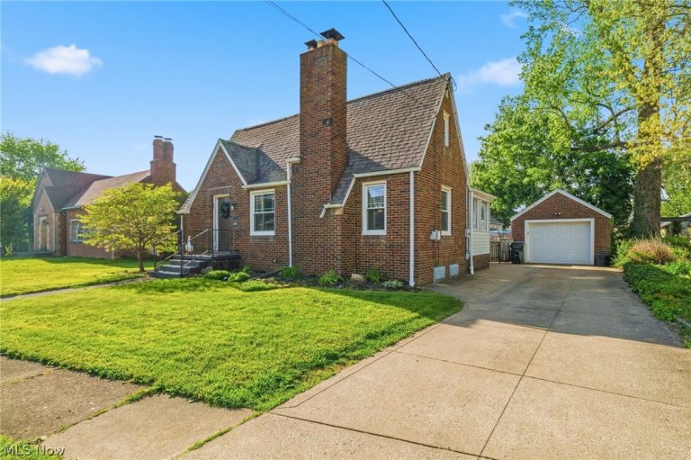 917 Gorgas Street, Louisville, OH, 44641