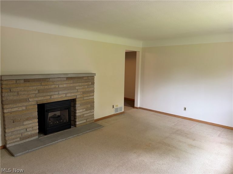 2821 Trabar Drive, Willoughby Hills, OH - Photo 6