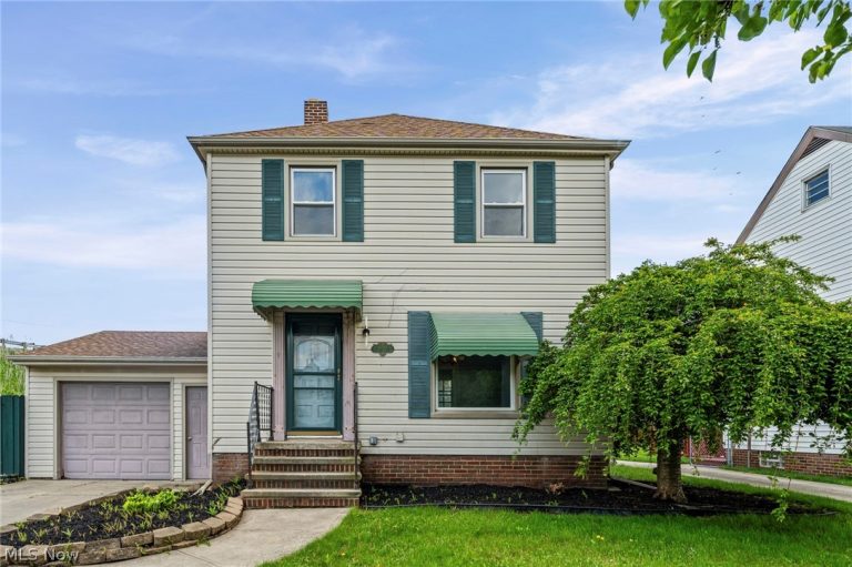 3139 138th Street, Cleveland, OH - Photo 2