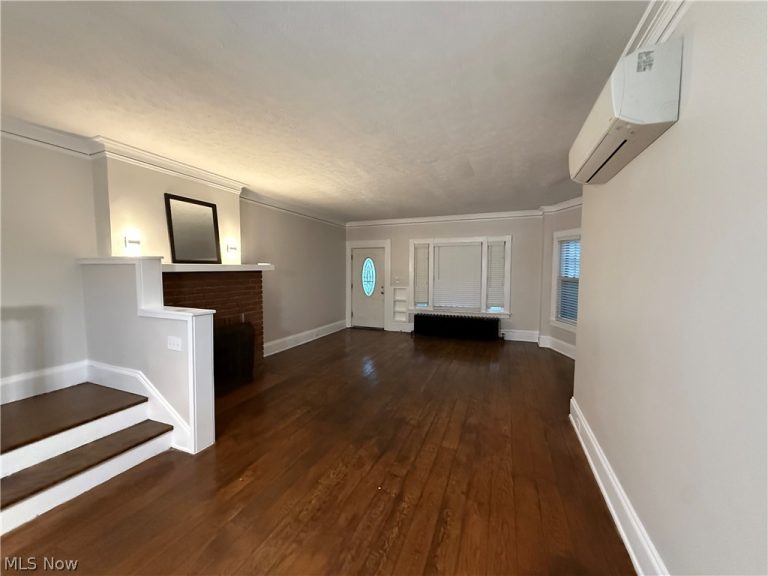 10806 Clifton Boulevard #West, Cleveland, OH - Photo 4
