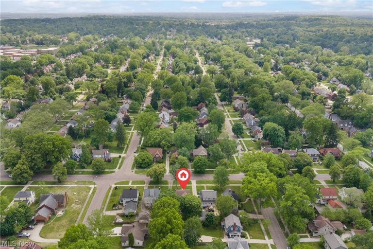 1359 Delia Avenue, Akron, OH - Photo 6
