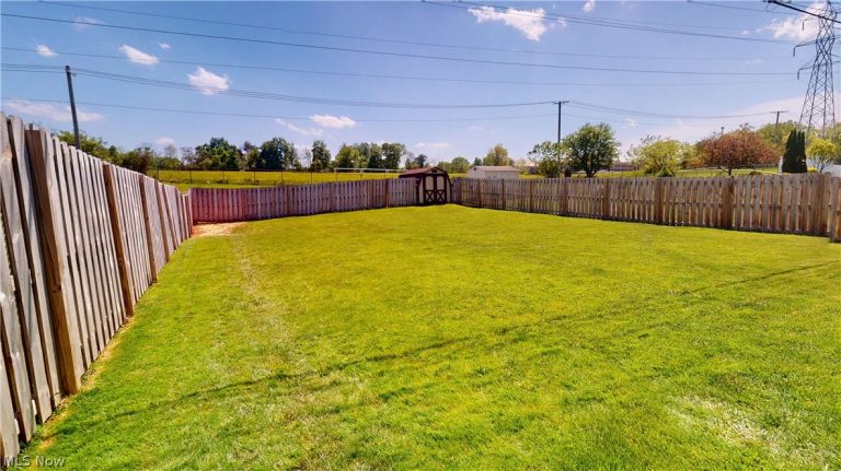 2221 Coventry Drive, Parma, OH - Photo 4
