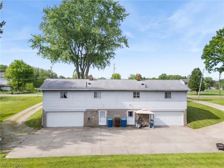 134 Center Road, New Franklin, OH - Photo 6