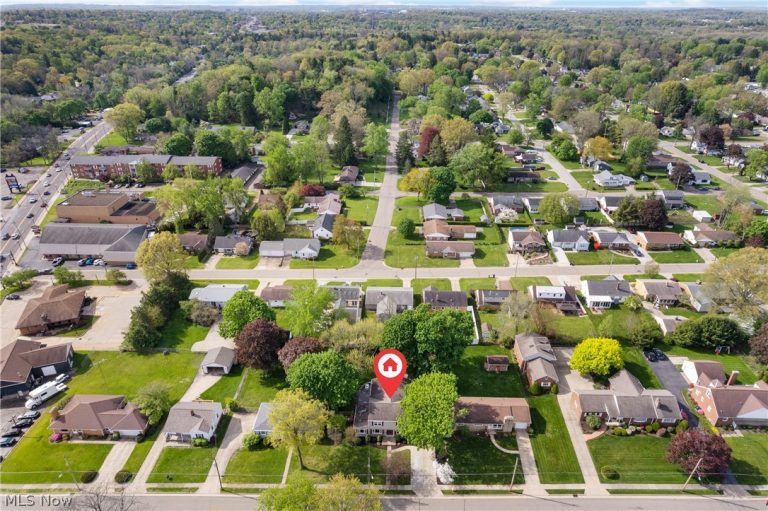 134 Bonnett Street, North Canton, OH - Photo 3
