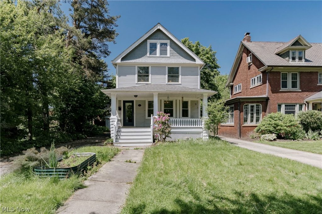 2658 Queenston Road, Cleveland Heights, OH