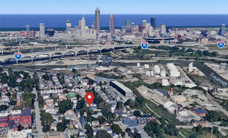 2312 5th Street, Cleveland, OH - Photo 2