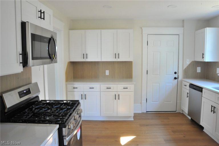 456 Broadway Street, Alliance, OH - Photo 8