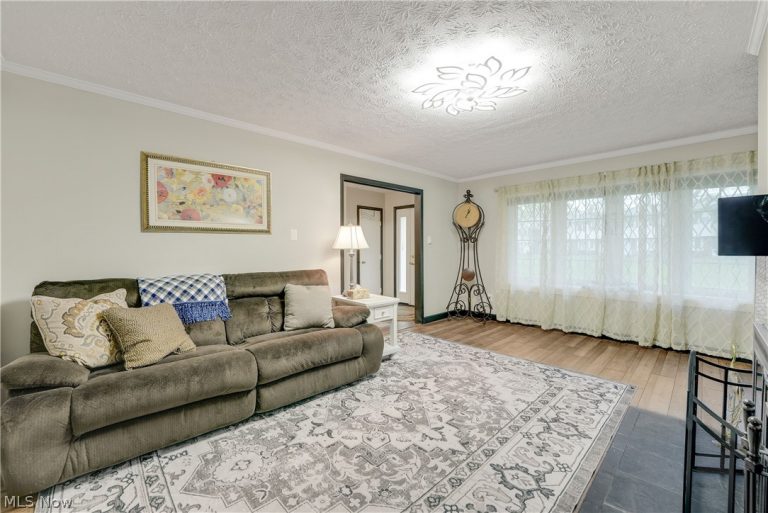 13 Meadowlawn Drive #2, Mentor, OH - Photo 3