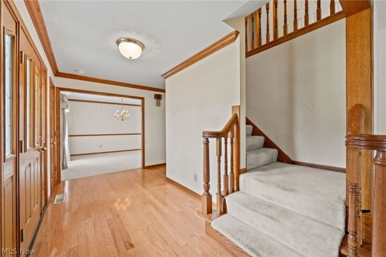 6037 Sandy Ridge Circle, North Canton, OH - Photo 3