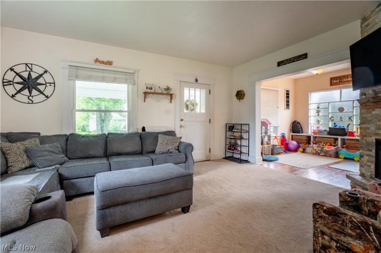 2417 Arch Avenue, Alliance, OH - Photo 6