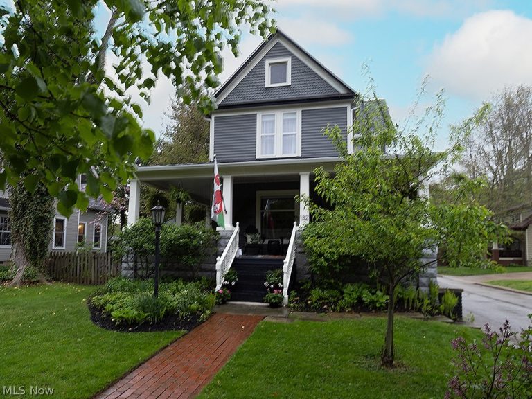 132 South Franklin Street, Chagrin Falls, OH, 44022