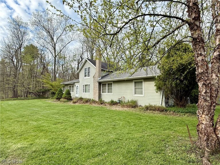 6066 Case Road, North Ridgeville, OH - Photo 2