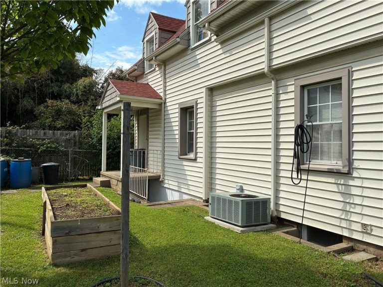 1605 Liberty Street, Parkersburg, WV - Photo 4