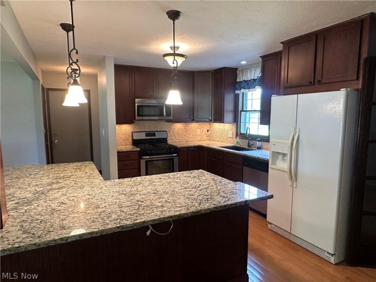 742 Sabrina Drive, Boardman, OH - Photo 2