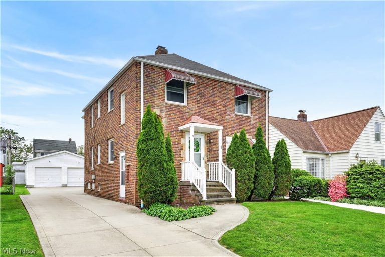 6115 Brownfield Drive, Parma, OH - Photo 3