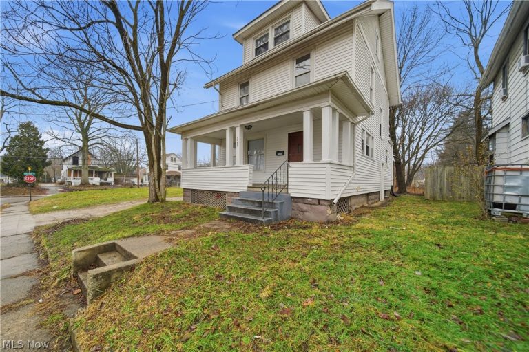 225 Cranz Place, Akron, OH - Photo 2