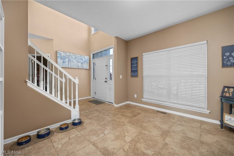 4625 Crossing Trail, Lorain, OH - Photo 5