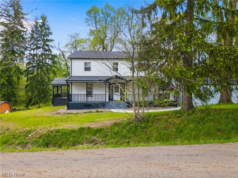 6097 Reno Drive, Louisville, OH - Photo 2