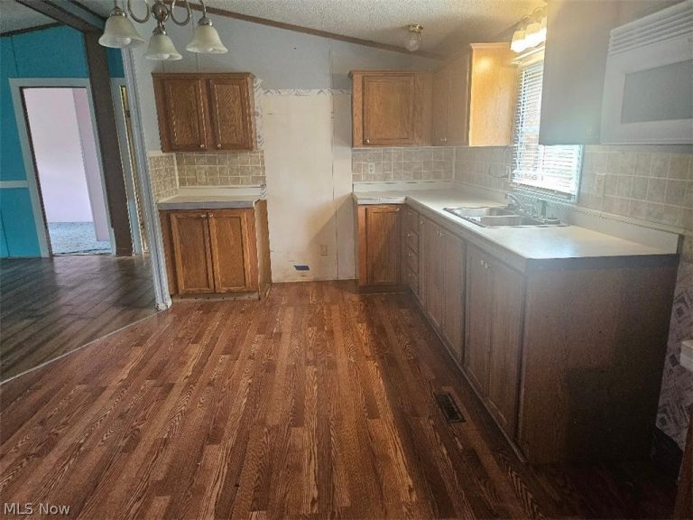 5229 Senate Road, Amsterdam, OH - Photo 3