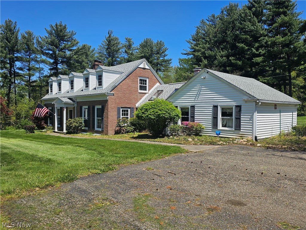 1075 Ghent Road, Akron, OH
