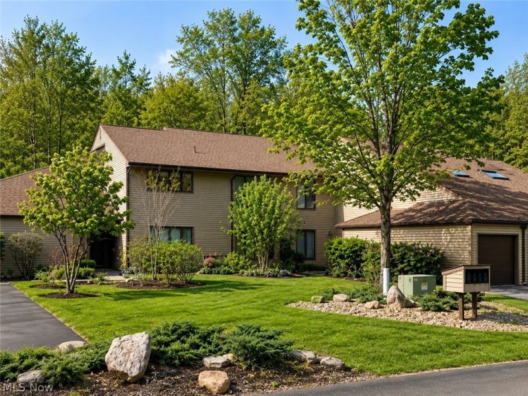 16575 Wren Road #3C, Chagrin Falls, OH, 44023