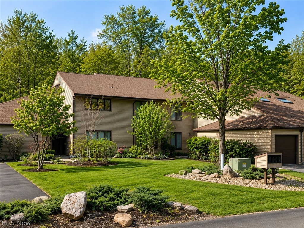16575 Wren Road #3C, Chagrin Falls, OH