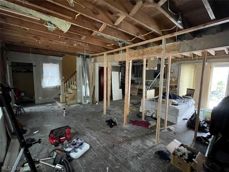 73 Burns Avenue, Akron, OH - Photo 3