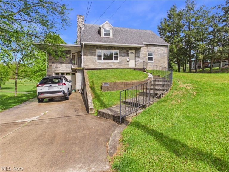 3108 Fairview Avenue, Parkersburg, WV - Photo 4