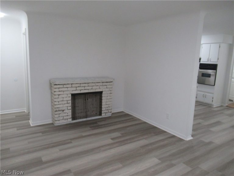 330 Paul Street, Bedford, OH - Photo 8