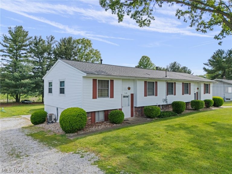 120 Center Road, New Franklin, OH - Photo 3