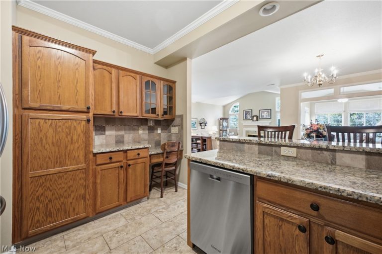 27 D Hunters Woods Drive, Canfield, OH - Photo 4