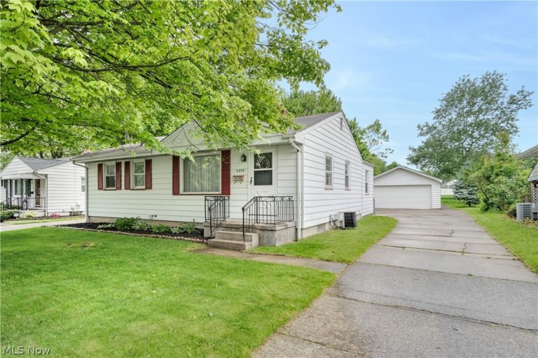 3854 Whippoorwill Lane, Youngstown, OH - Photo 3