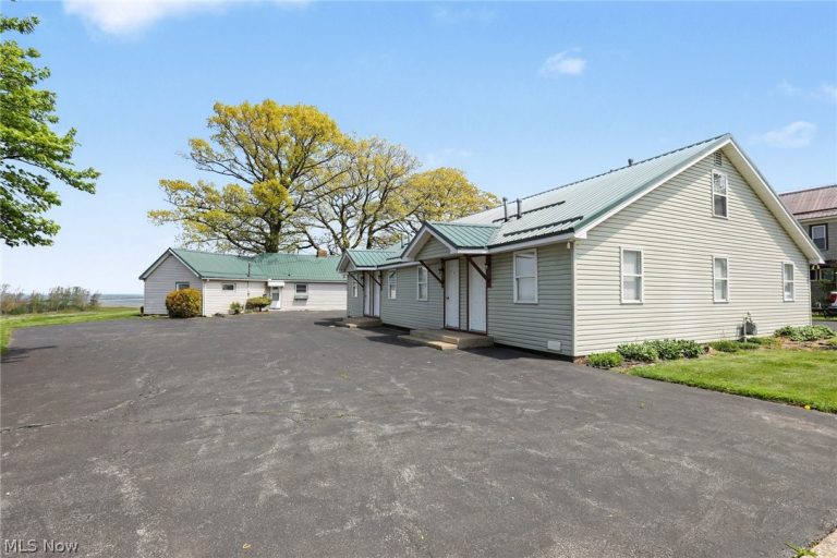298 Park Avenue, Conneaut, OH - Photo 8