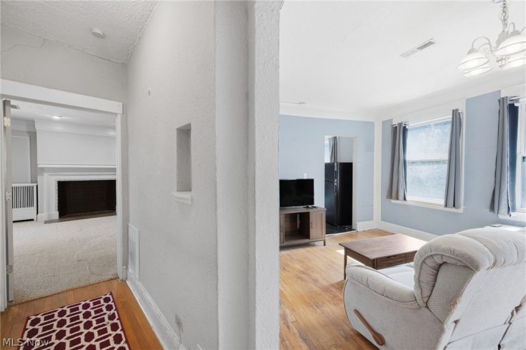 11430 Cedar Glen #B5, Cleveland, OH - Photo 4