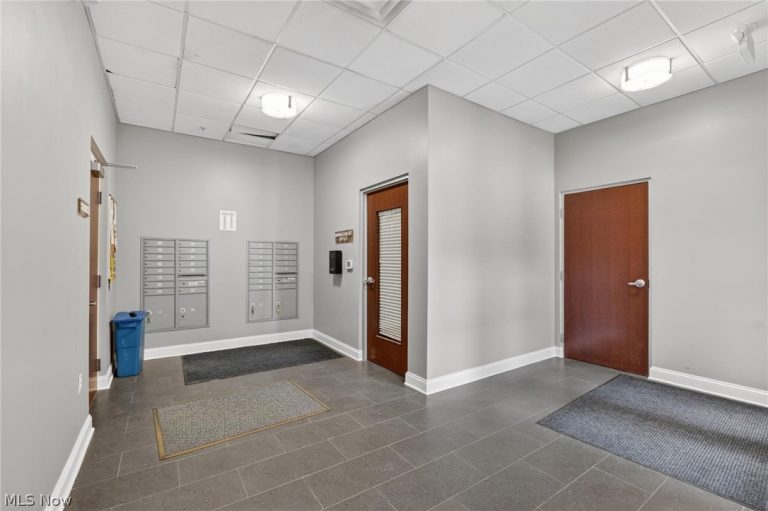 65 College Street #203, Oberlin, OH - Photo 4