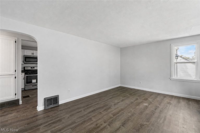 1514 37th Street, Canton, OH - Photo 2