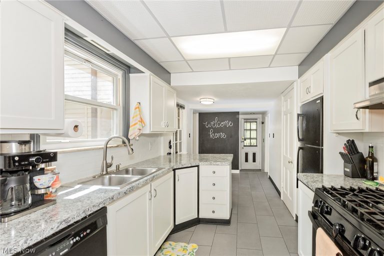 1761 Oakmount Road, South Euclid, OH - Photo 8
