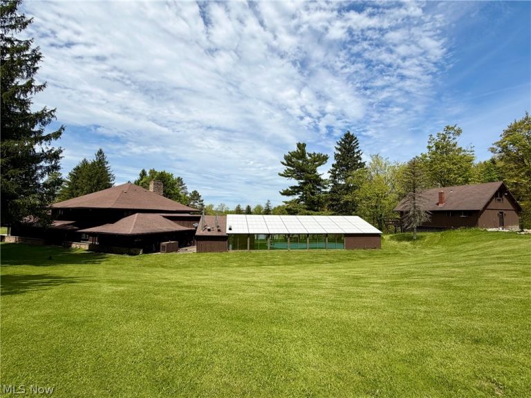 9940 Chardon Road, Chardon, OH, 44024