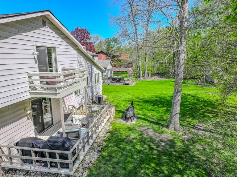 5133 Stansbury Drive, Solon, OH - Photo 4