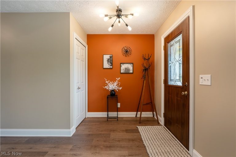 4732 Helmsworth Drive, Canton, OH - Photo 2