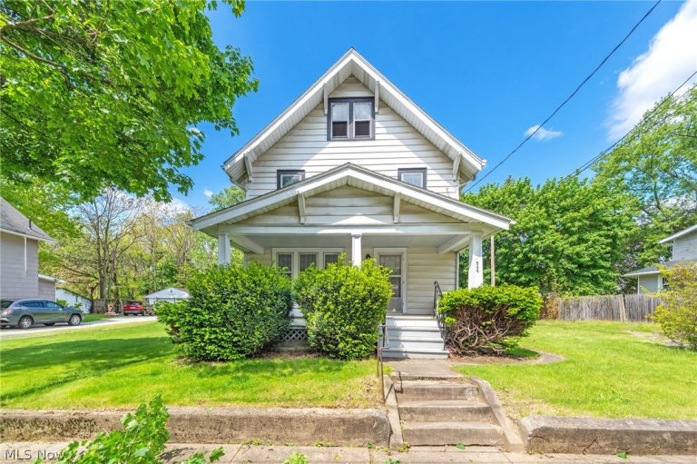 1396 Curtis Street, Akron, OH - Photo 2