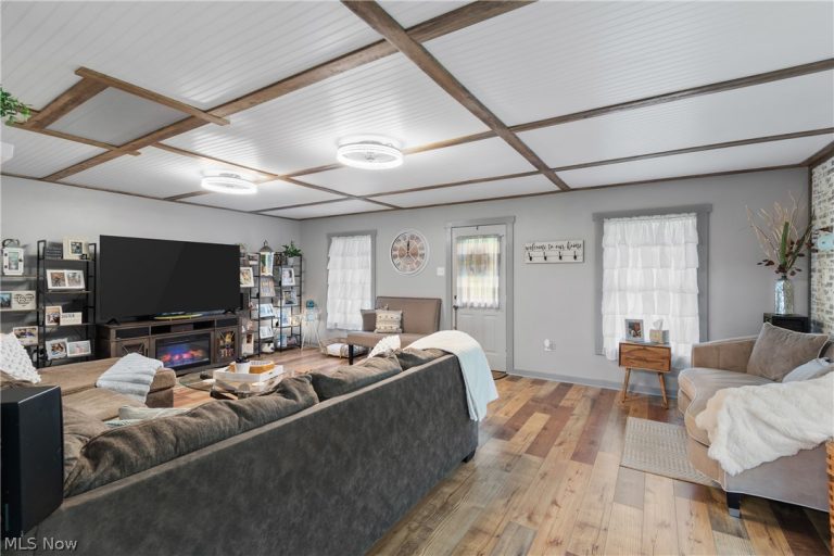 1057 Tremont Avenue, East Canton, OH - Photo 6